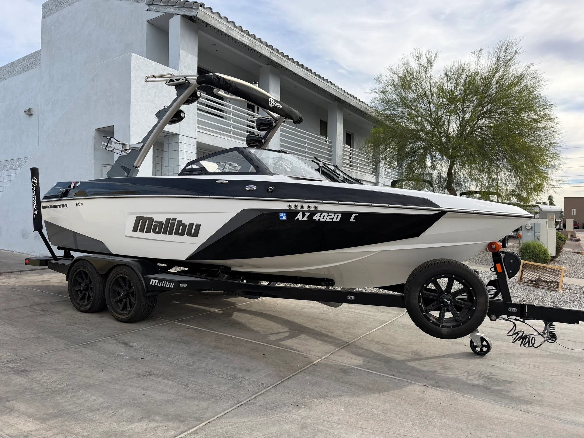 2021 Malibu 22LSV
