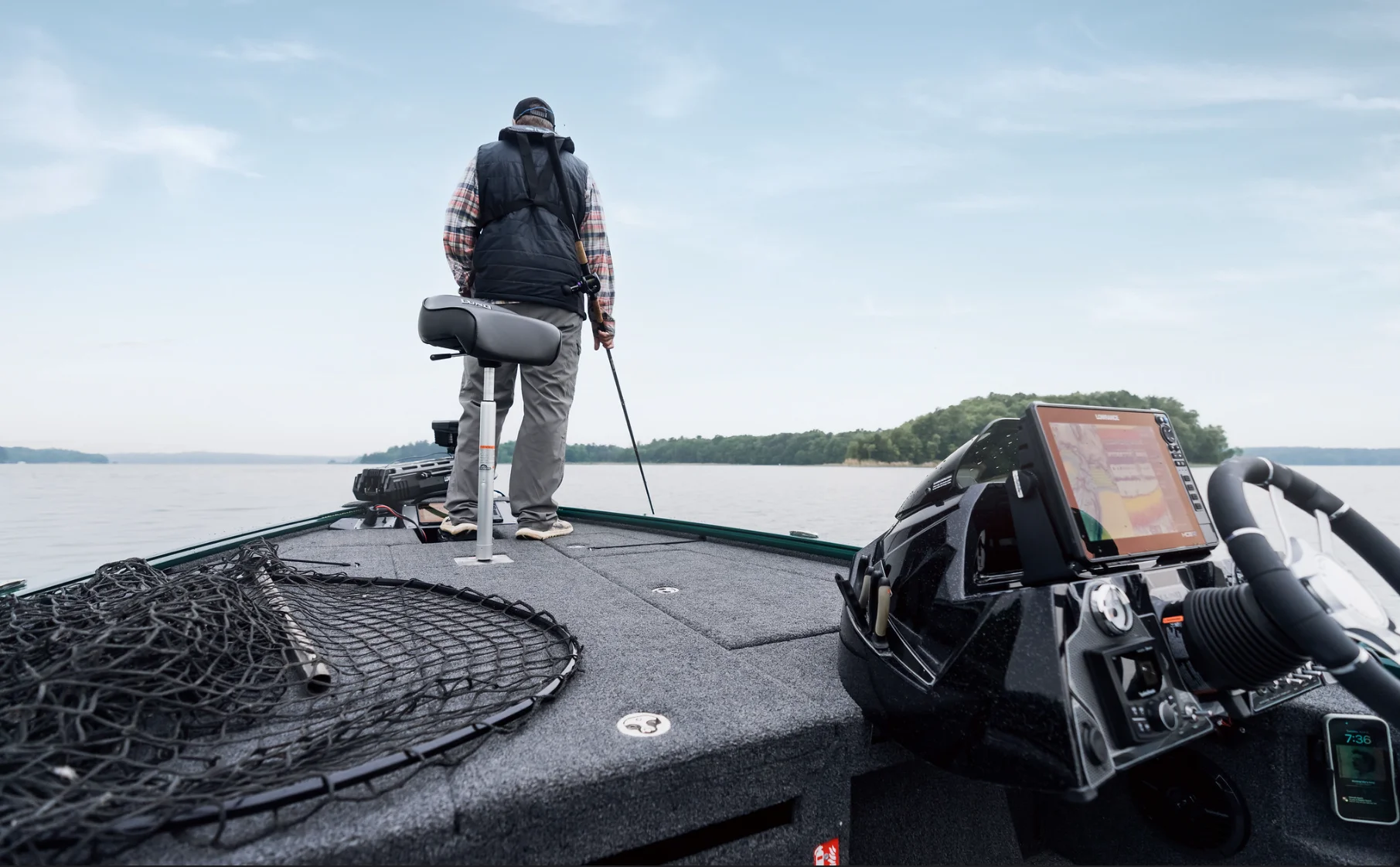 Lund vs Starcraft: Comparing Two Legendary Fishing Boat Brands