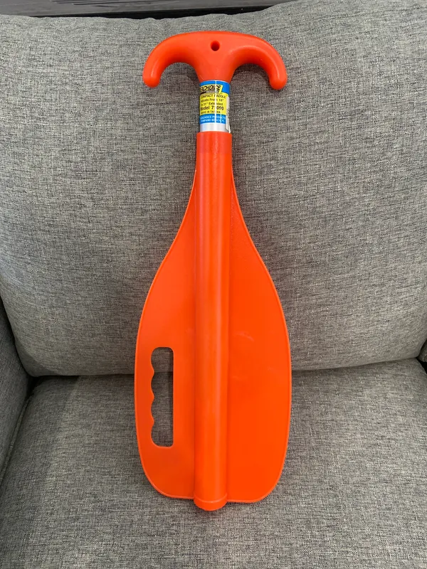Lightweight

adjusts Easily

compact Storage

corrosion-Resistant Aluminum Shaft

durable, Bright Orange High-Impact Molded Blade Is Great For Signaling In Emergencies