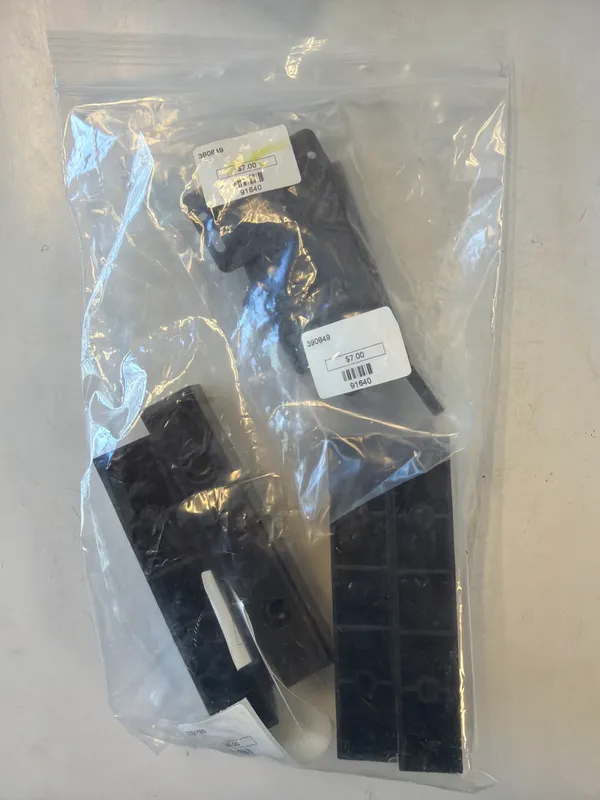 390849 Catch, Grabber Latch W/10LB Hold Black Plas
