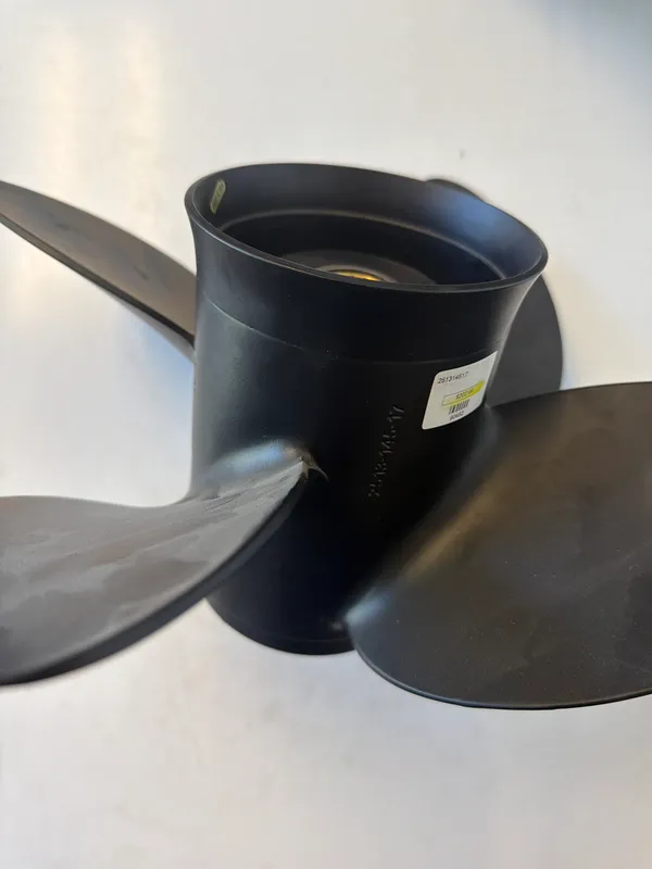 Solas Prop 14.5X17 Right-Hand 4b Aluminum