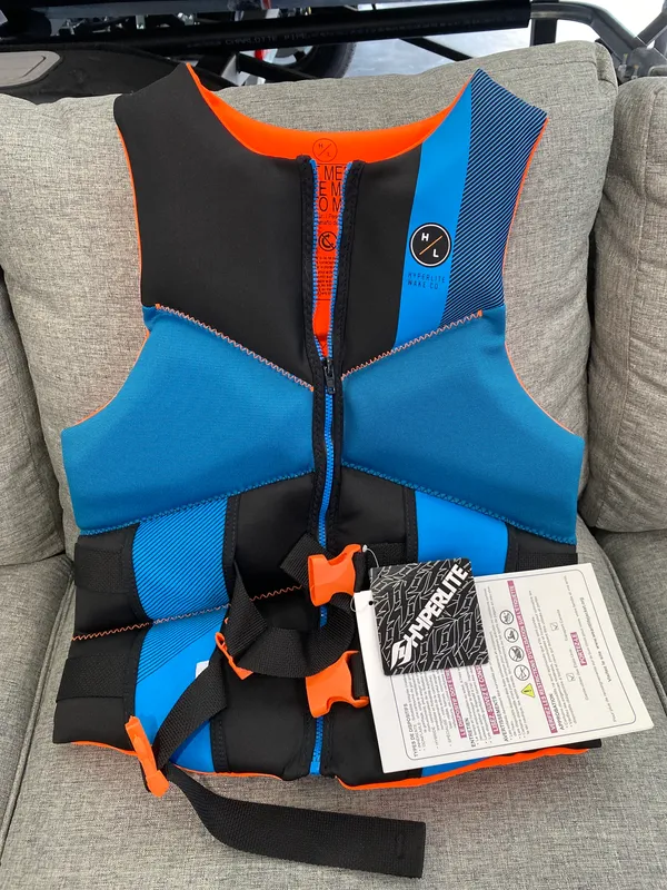 Hyperlite 20600204 HL Men's Domain Vest - M