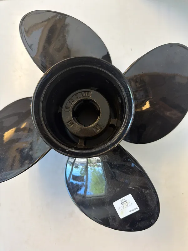 Mercury Marine 8M8026590 Spitfire 13.0X17